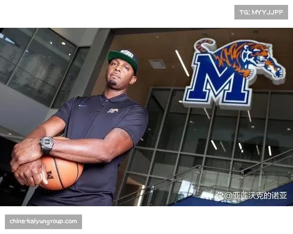 孟菲斯大学主帅哈达威 执教第八赛季面临阵容重组 孟菲斯大学主帅哈达威 执教第八赛季面临阵容重组